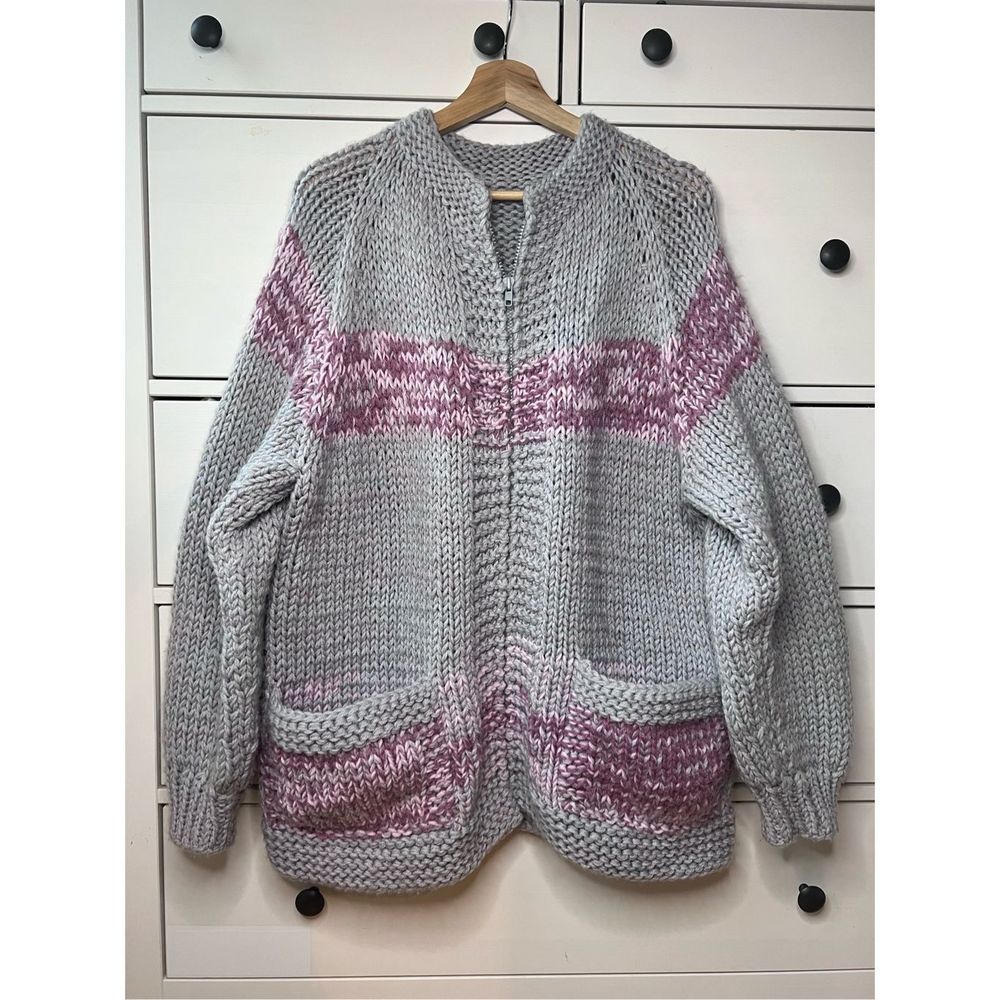 Iceland Scandinavian Women's Size L-XL Striped Wool Blend very big Sweater Gray